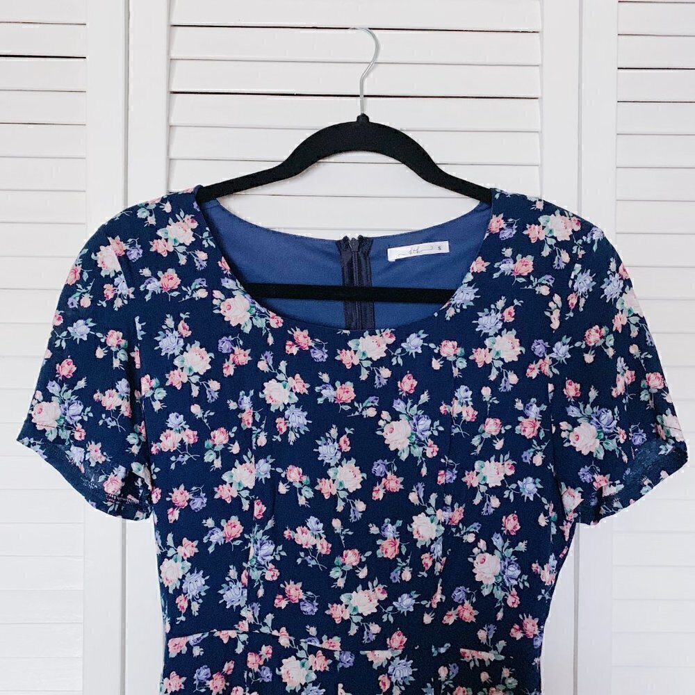 KTK Blue Floral‎ Short Sleeve Playsuit Romper S​​​​​​​​​​​​​​​​​​​​​​​​​​​​​​ - Picture 2 of 6